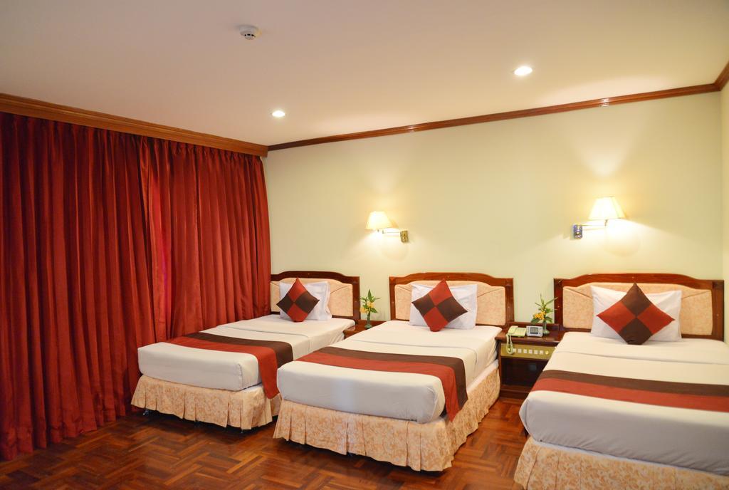 Angkor Hotel Siem Reap Exterior foto
